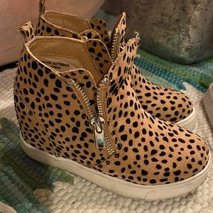 Cheetah hidden Wedge